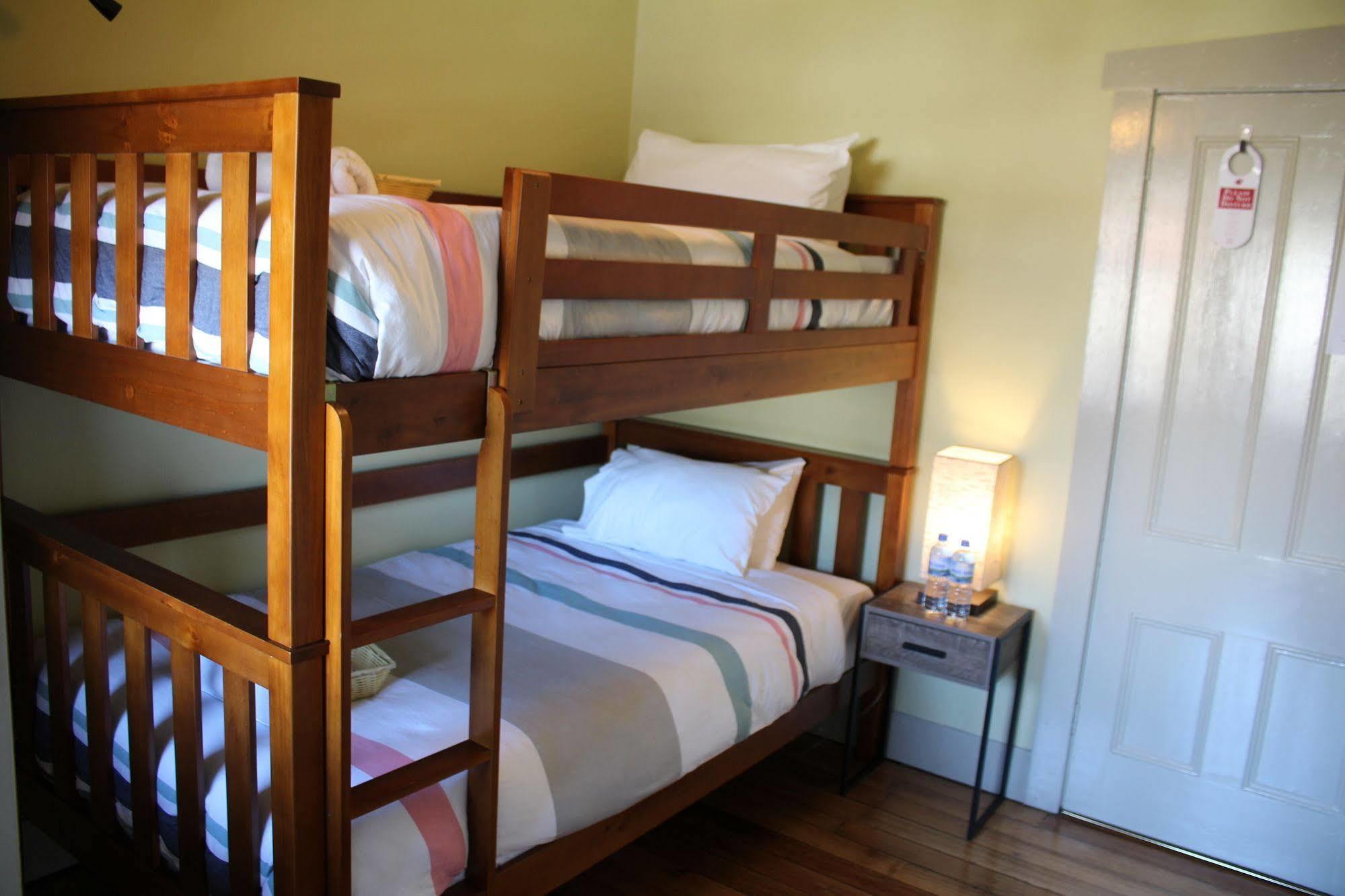 The Tasmanian Inn Hobart Esterno foto